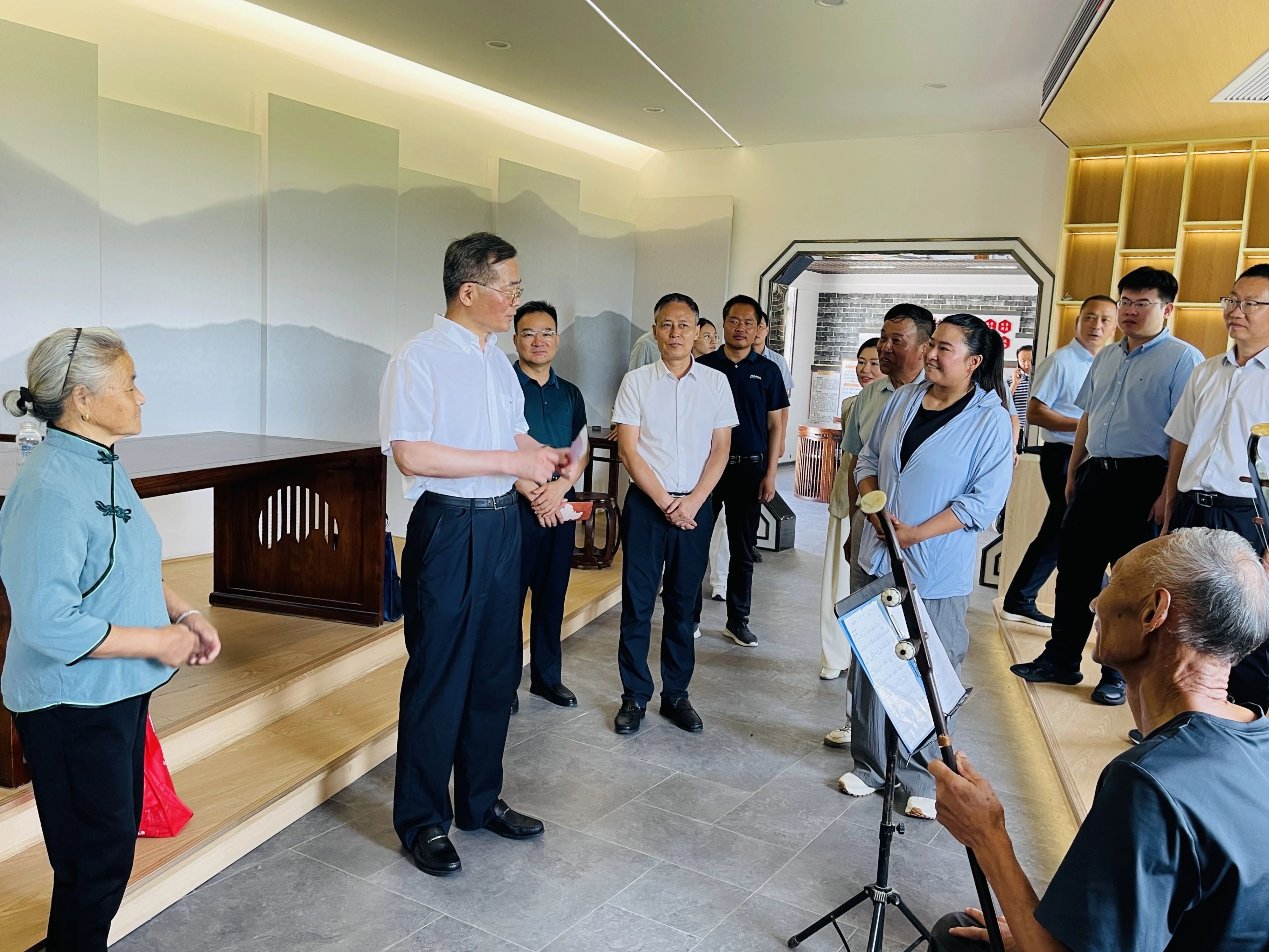 省人大常委会副主任韩军来巢联系督导乡村振兴及和美乡村精品示范村建设